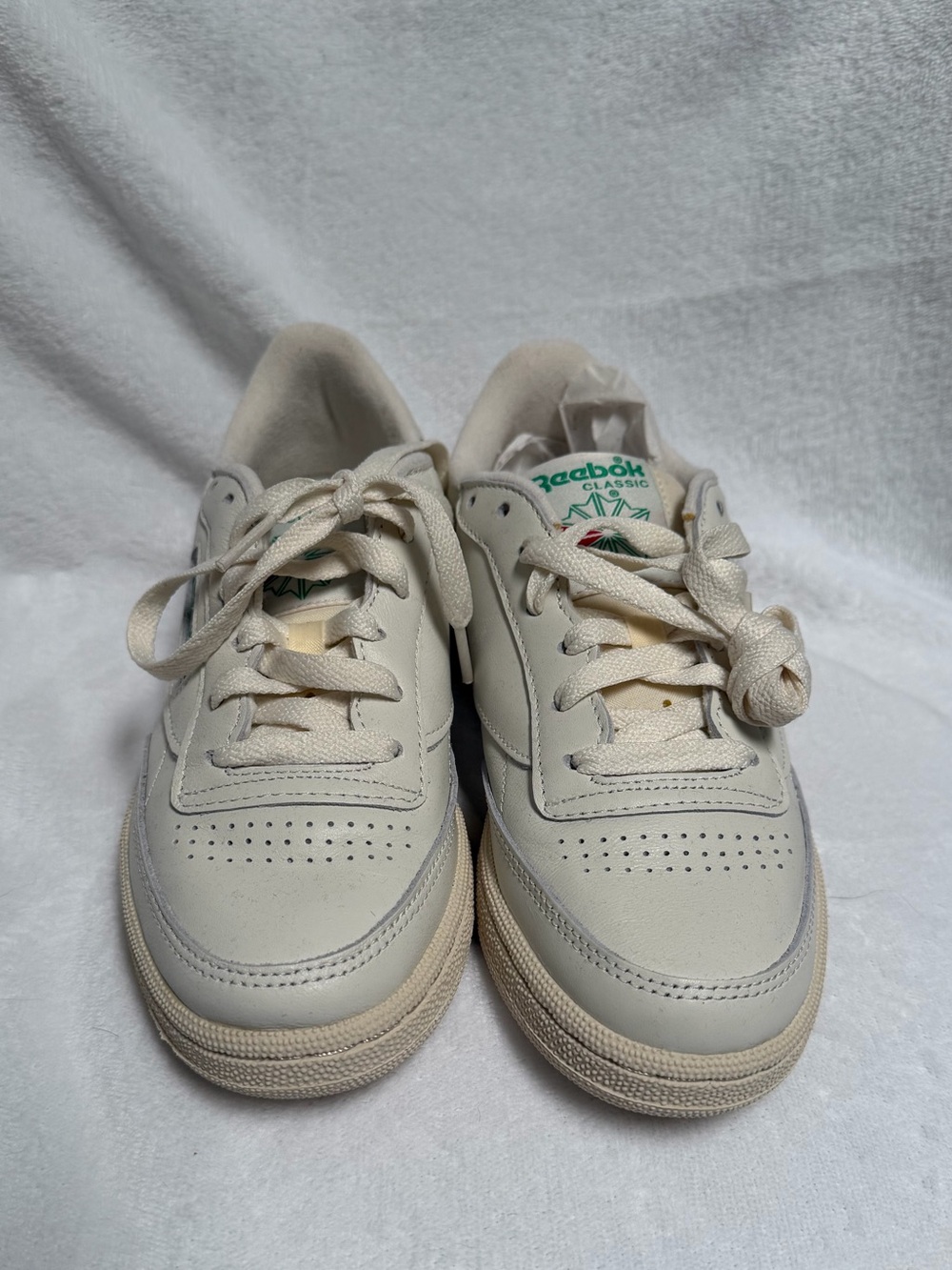 New Reebok club C 85 vintage sneakers size 6 womens